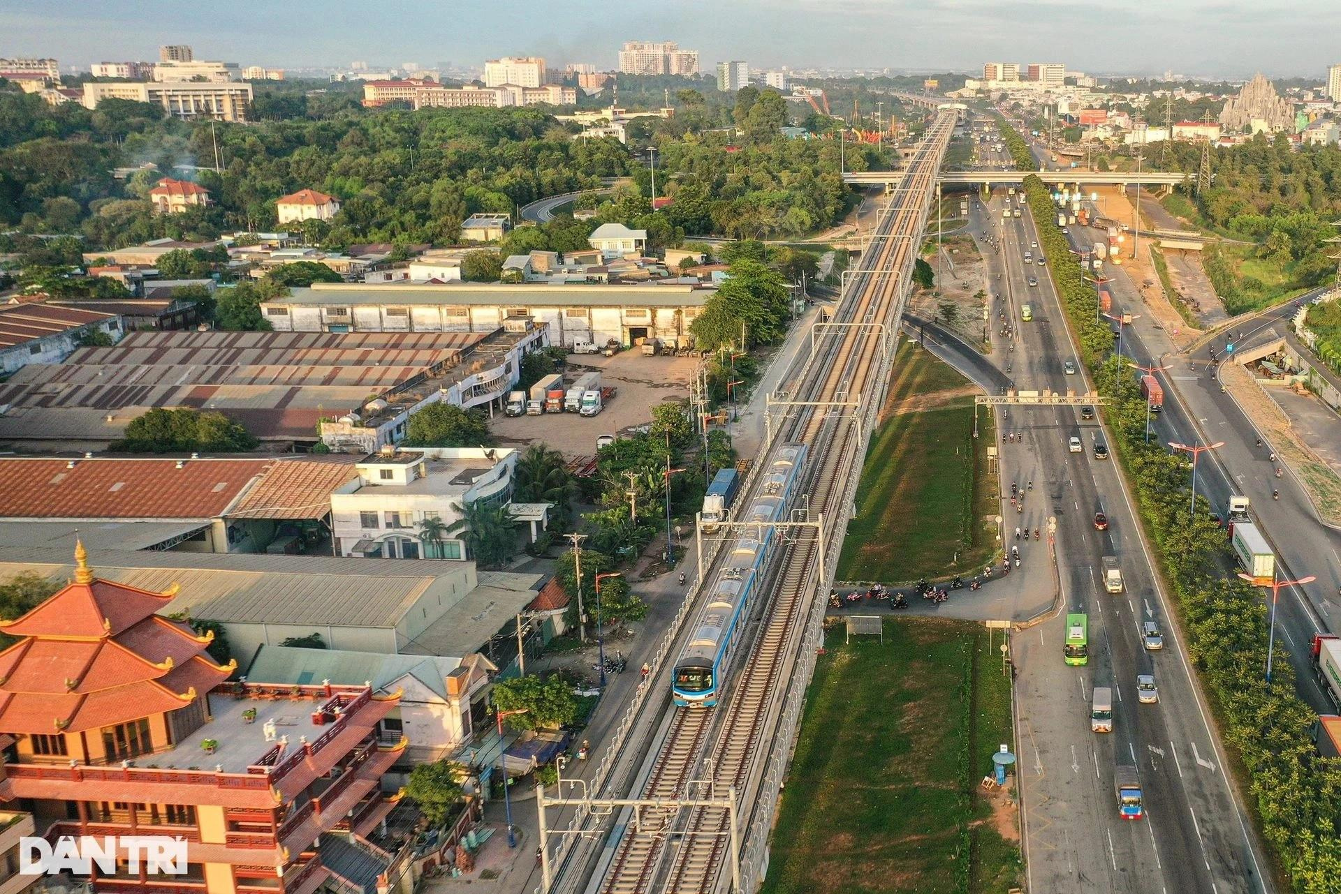 METRO SỐ 1 KHAI THÁC TRƯỚC 7 ĐOÀN TÀU TỪ THÁNG 7